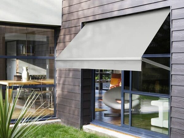 store de fenetre a projection2 720x450 1 e1761049360620