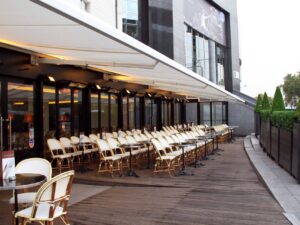 Stores bannes à bras télescopiques