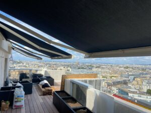 stores bannes sur balcon appartement d'exception