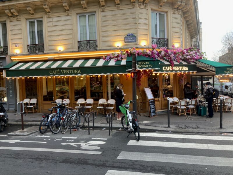 facade du Café Ventura Rue des Martyrs 75009