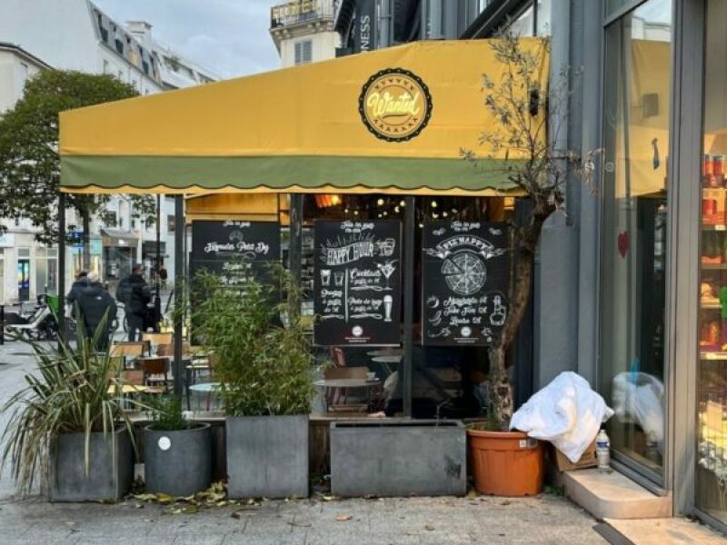 joue de côté store le wanted